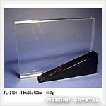 �N���X�^����